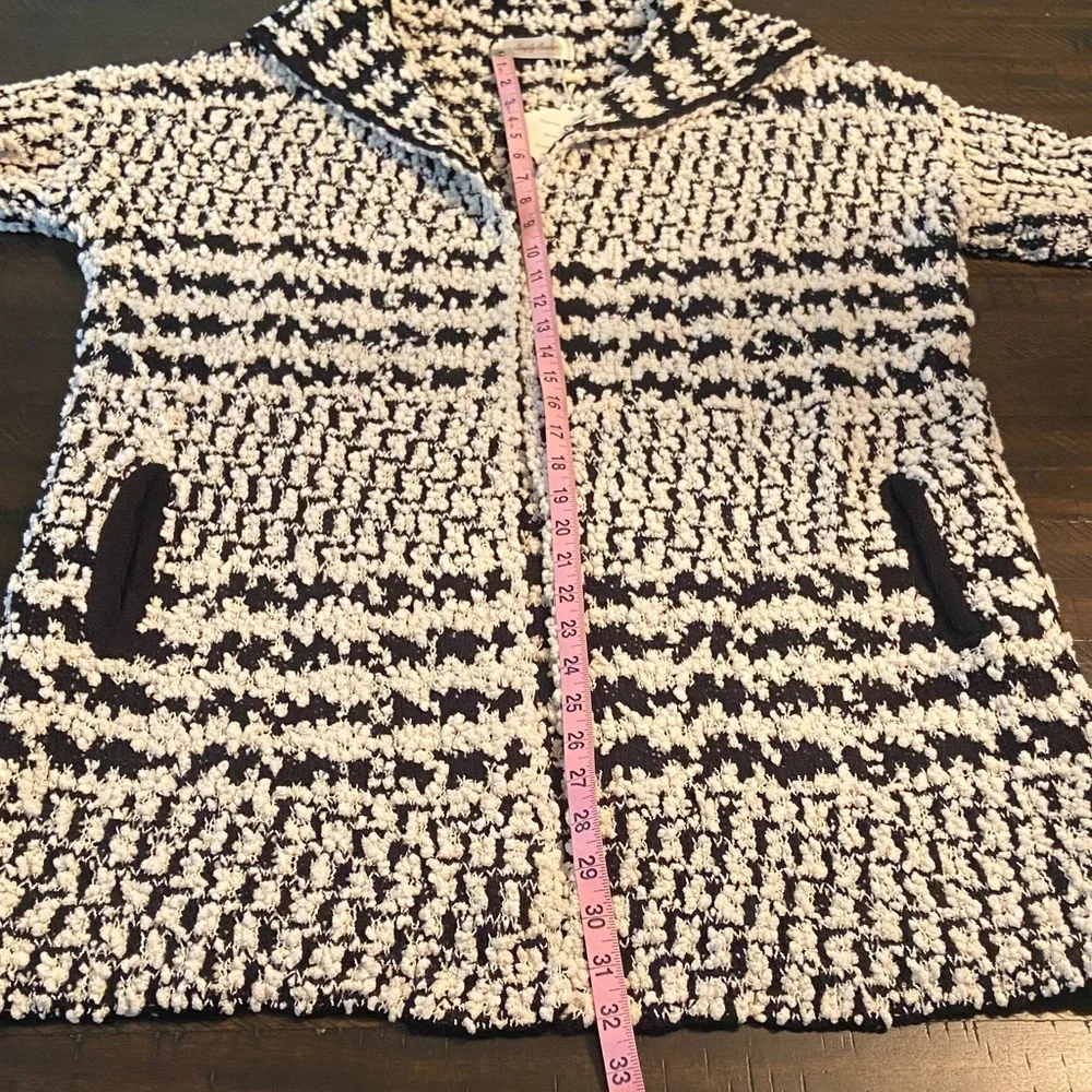 Chic Black and White Textured Cardigan, size S. NWT - Picture 11 of 13